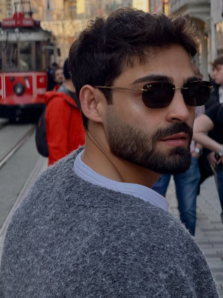 BUYIT Journal 22: Sunglasses and the Style of Looking Away