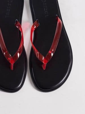 SEQWL jelly flip flops