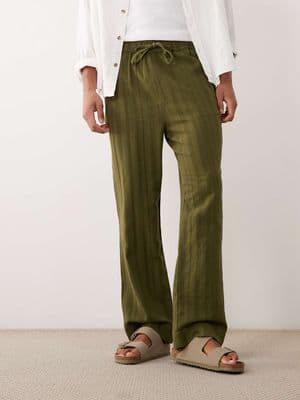 Brave Soul regular fit relaxed pants