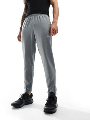 Nike Running Challenger woven sweatpants