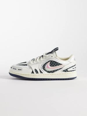 Nike Air Jordan Method of Make Low V3 sneakers