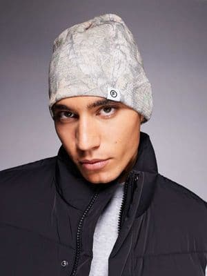 Faded Store skull beanie