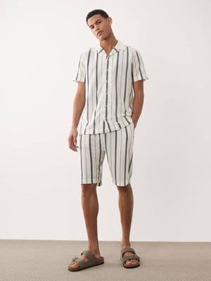 Brave Soul textured shorts