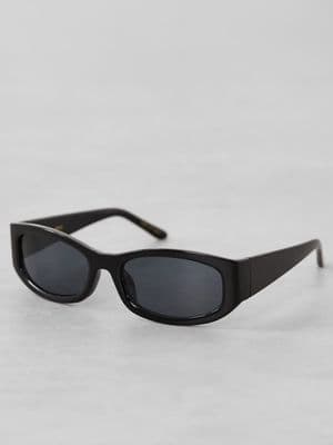 Mango starring Hailey Bieber square sunglasses