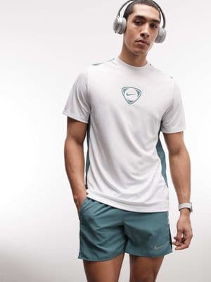 Nike Running Miler 5-inch shorts