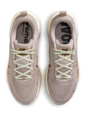 Nike Running Vomero 18 SE sneakers