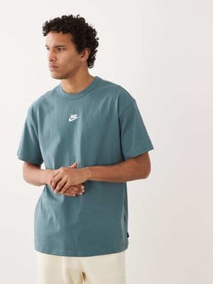 Nike Premium Essentials t-shirt