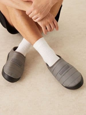Calvin Klein ripstop puffer slippers