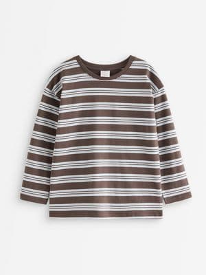 Long-sleeved top
