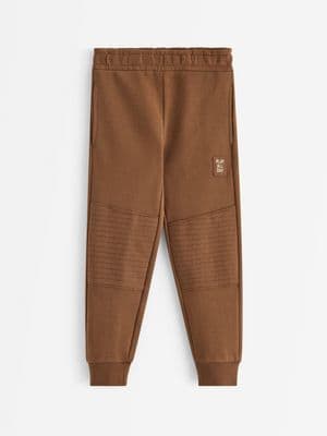 Joggers with reinforced knees