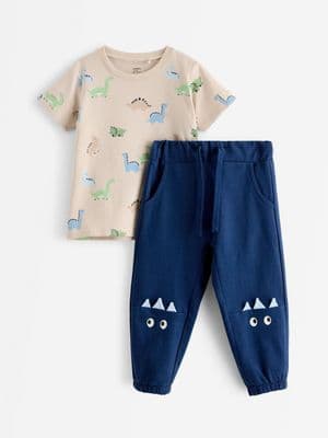 Set with top and joggers