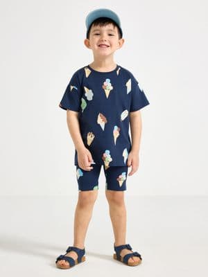 Set - t-shirt and cycling shorts